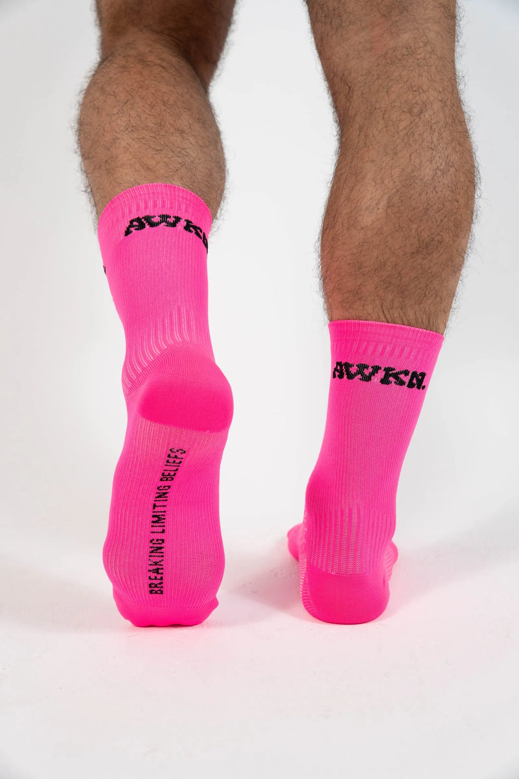Calcetines para correr detalle logo color negro rosa flúor