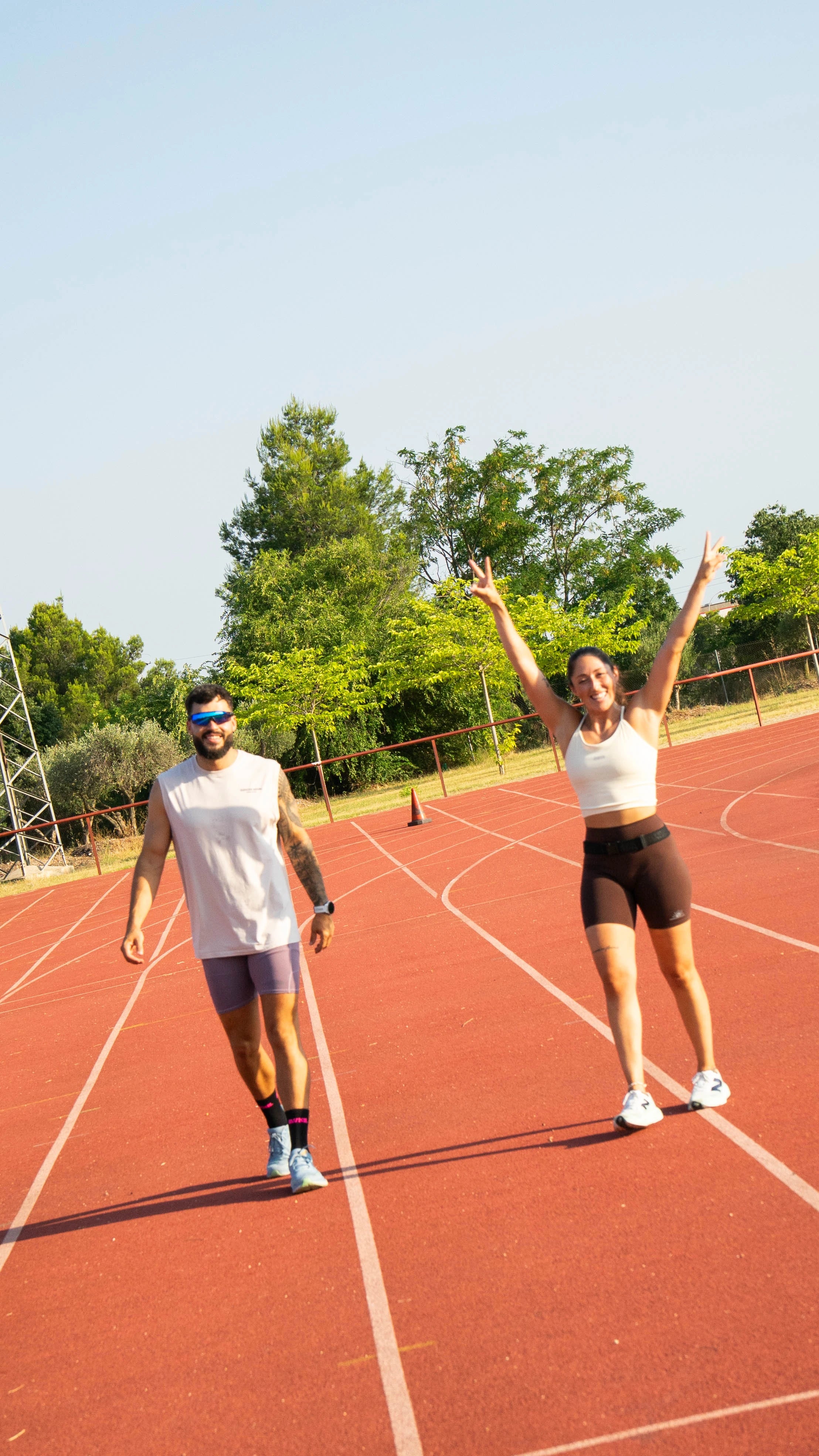 Álex y Ari, fundadores de Awaken Brand