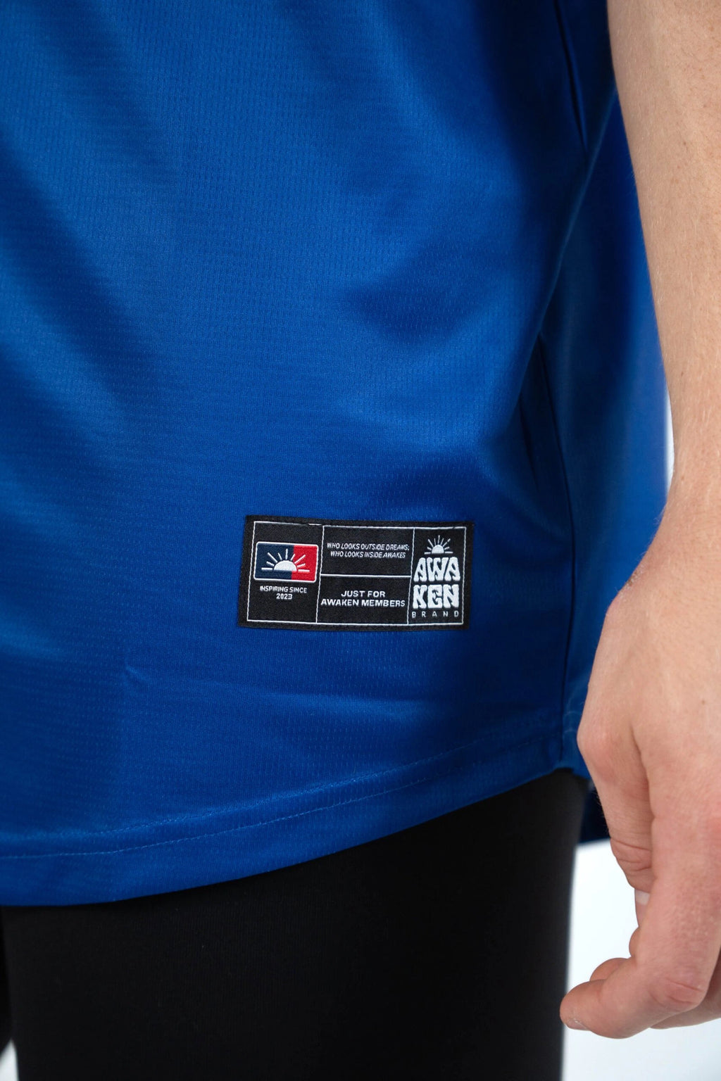 Camiseta beisbol unisex detalle etiqueta color azul marino