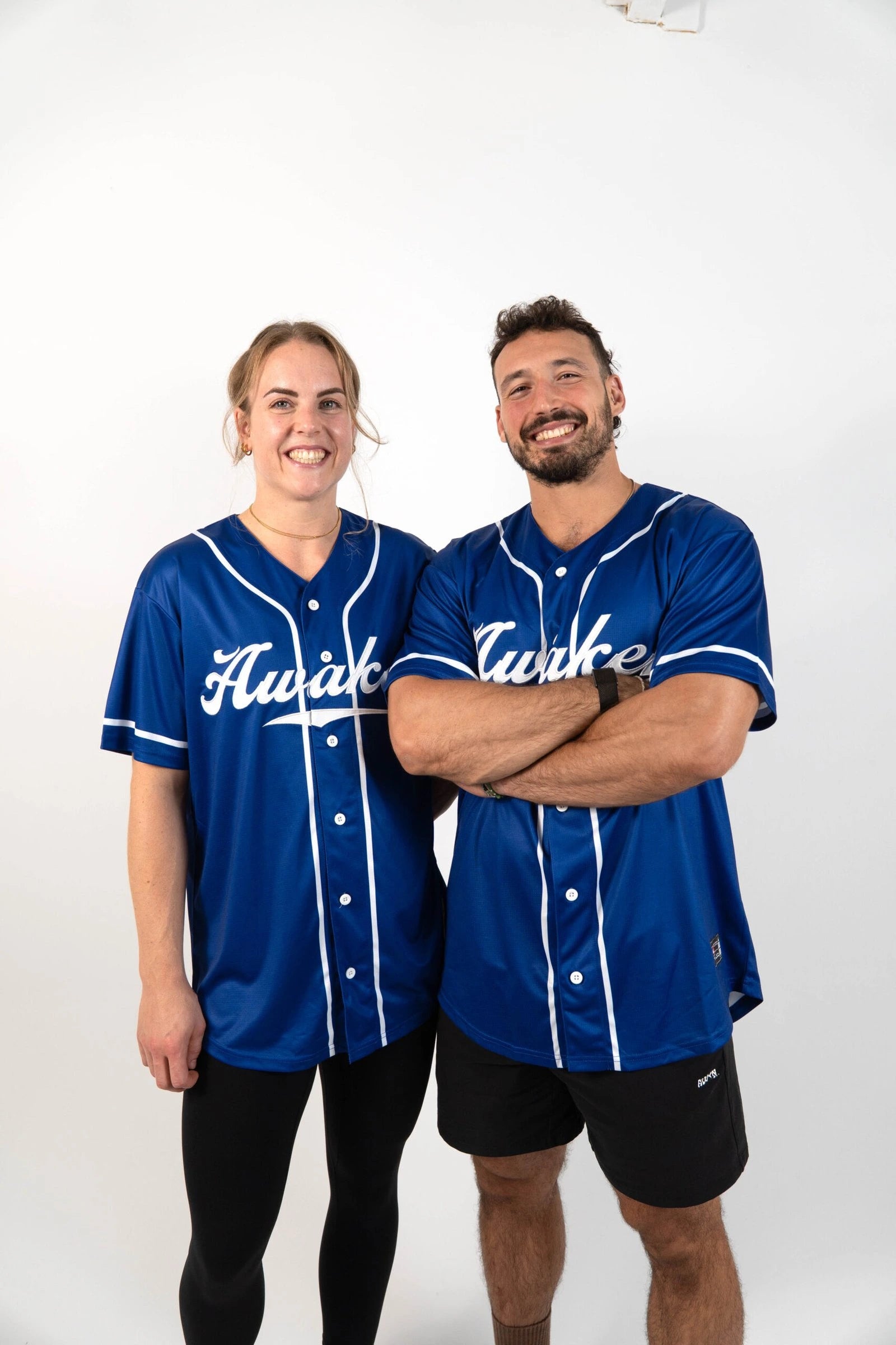 Camiseta beisbol unisex frontal logo color azul marino