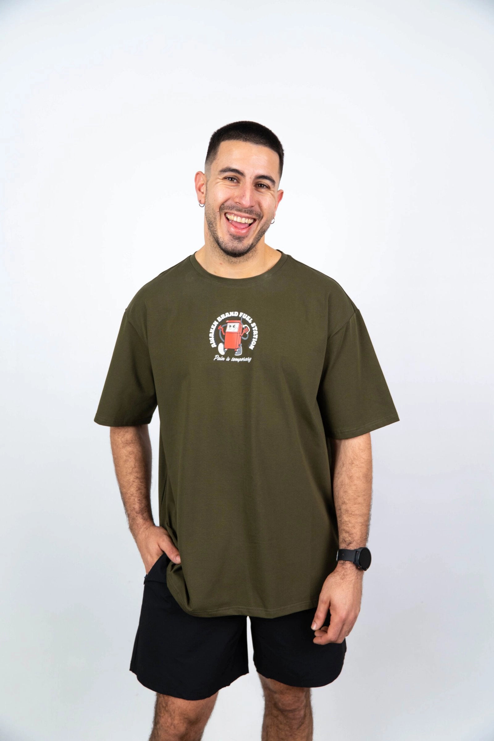 Camiseta de manga corta hombre oversize frontal color verde militar