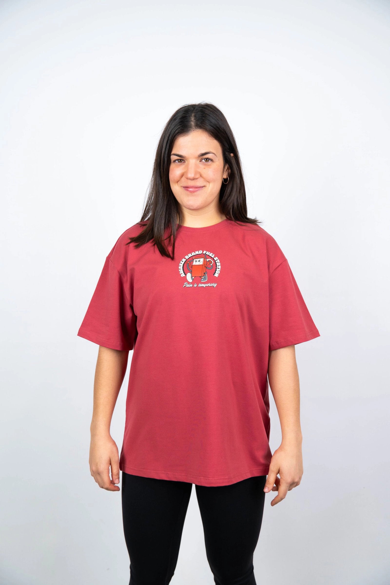 Camiseta de manga corta mujer oversize frontal color burdeos bittersweet