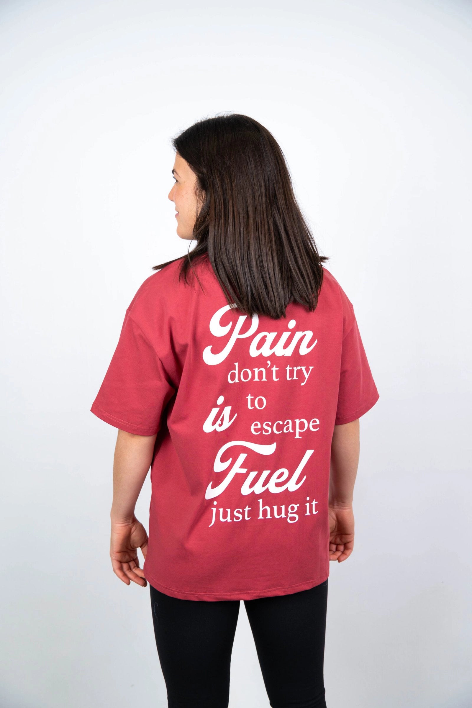 Camiseta de manga corta mujer oversize trasera color burdeos bittersweet