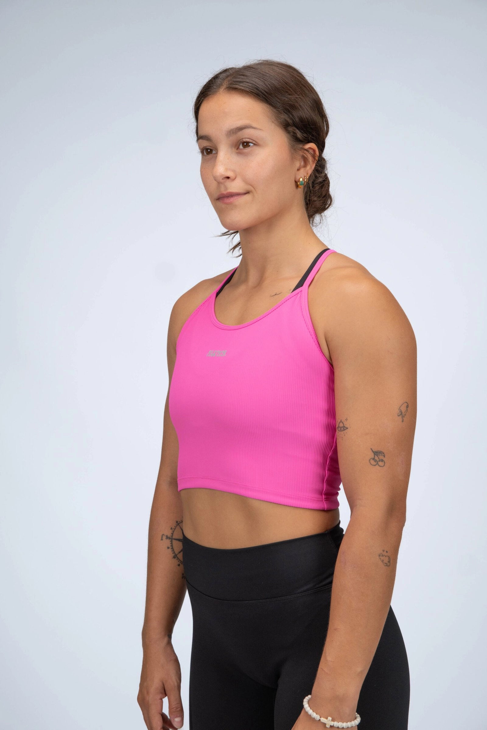 Camiseta de tirantes ajustada perfil color rosa chicle