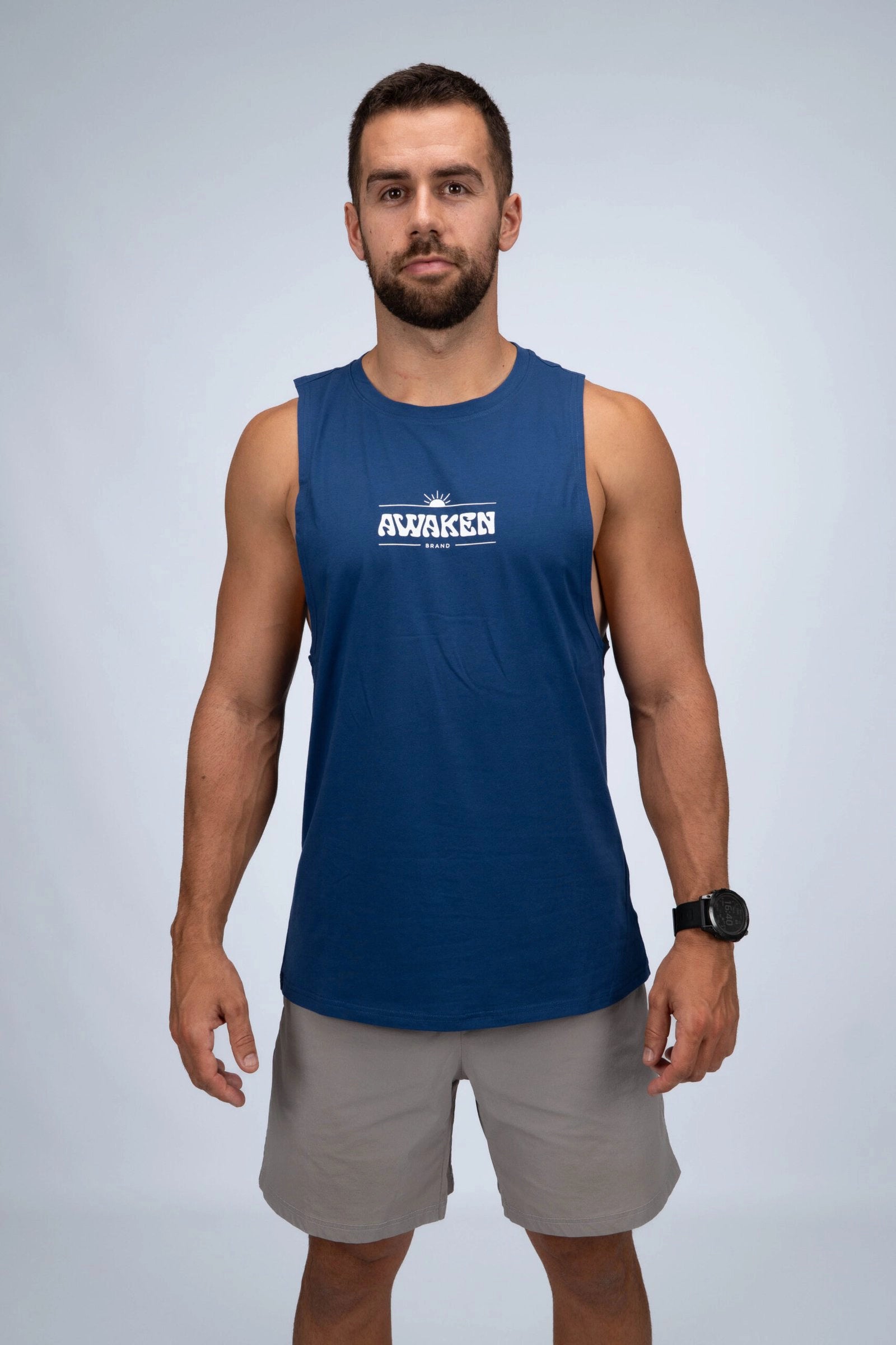 Camiseta de tirantes hombre con logo parte frontal color azul 2