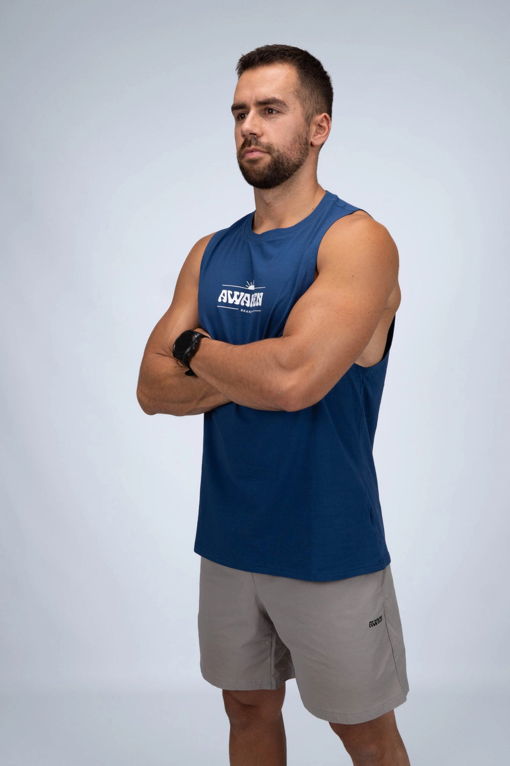 Camiseta de tirantes hombre con logo parte frontal color azul