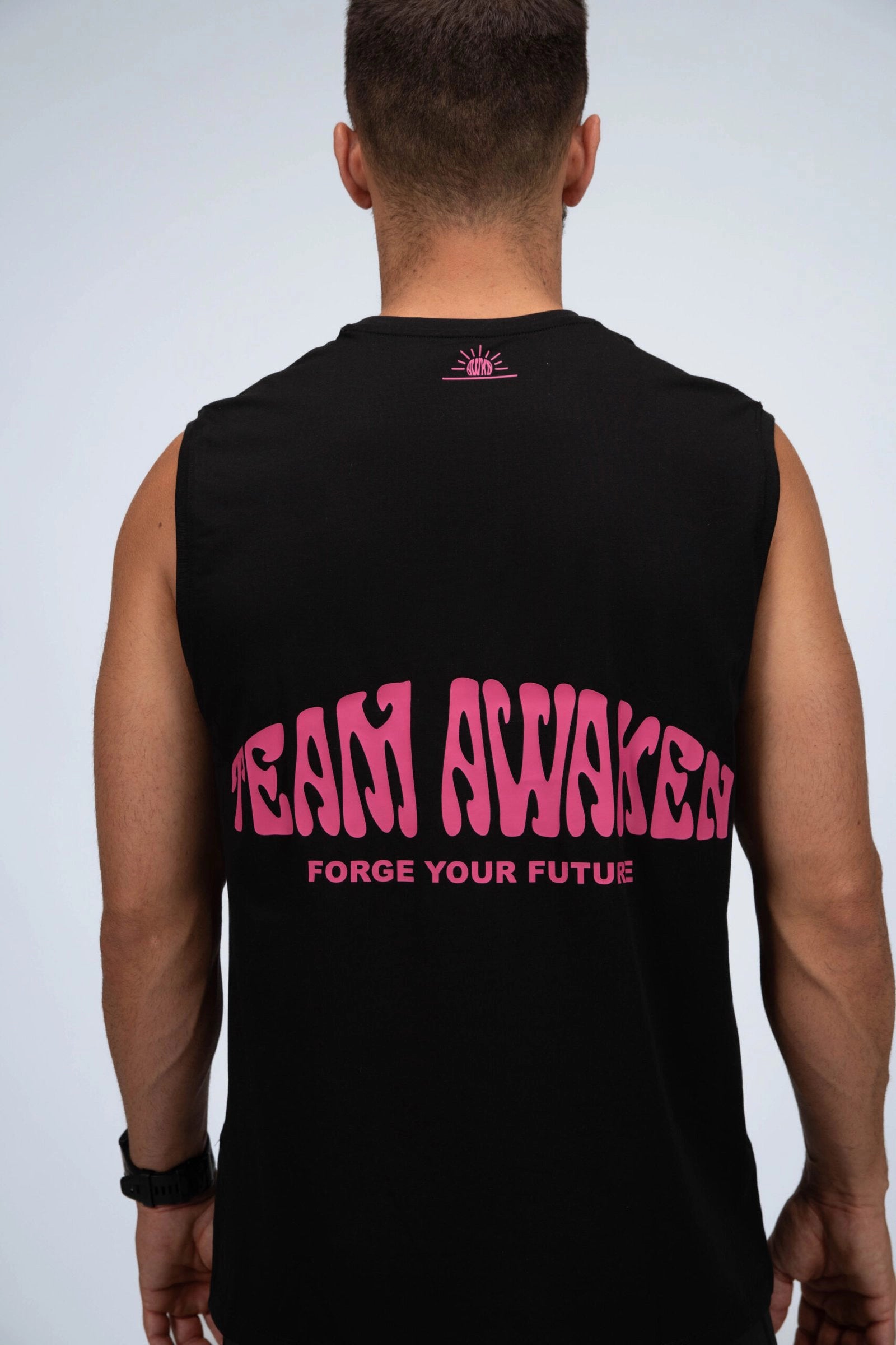 Camiseta de tirantes oversize con logo parte trasera detalle color negro 