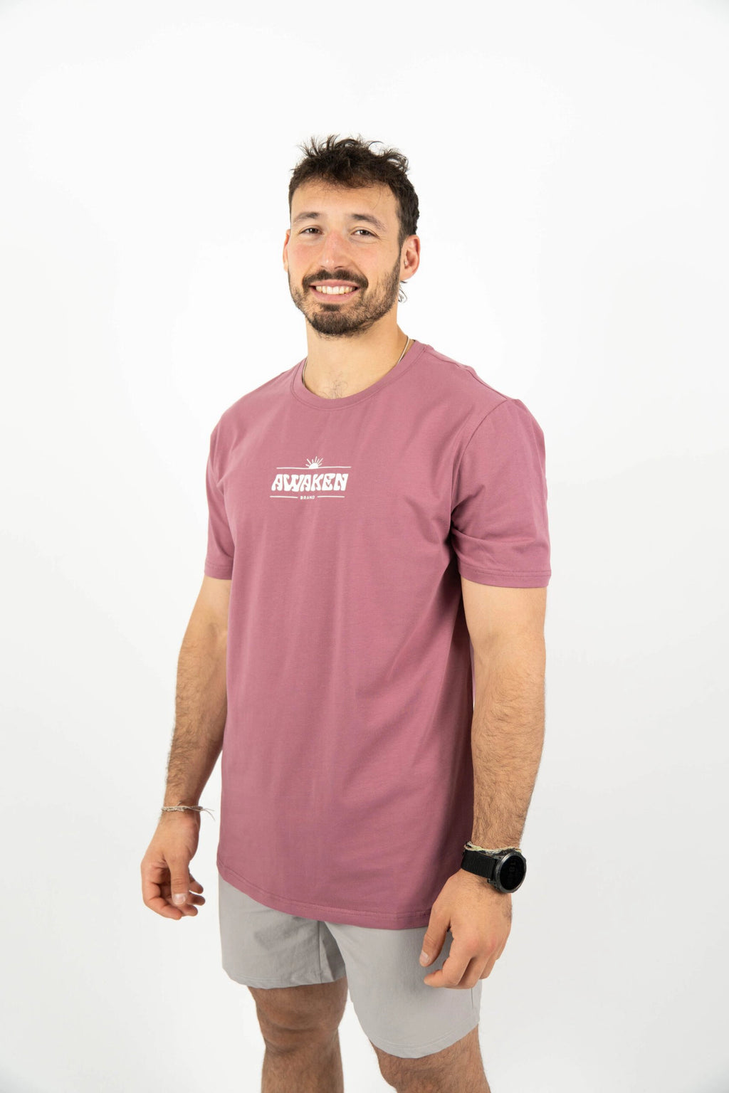 Camiseta manga corta hombre con logo parte frontal color lila claro