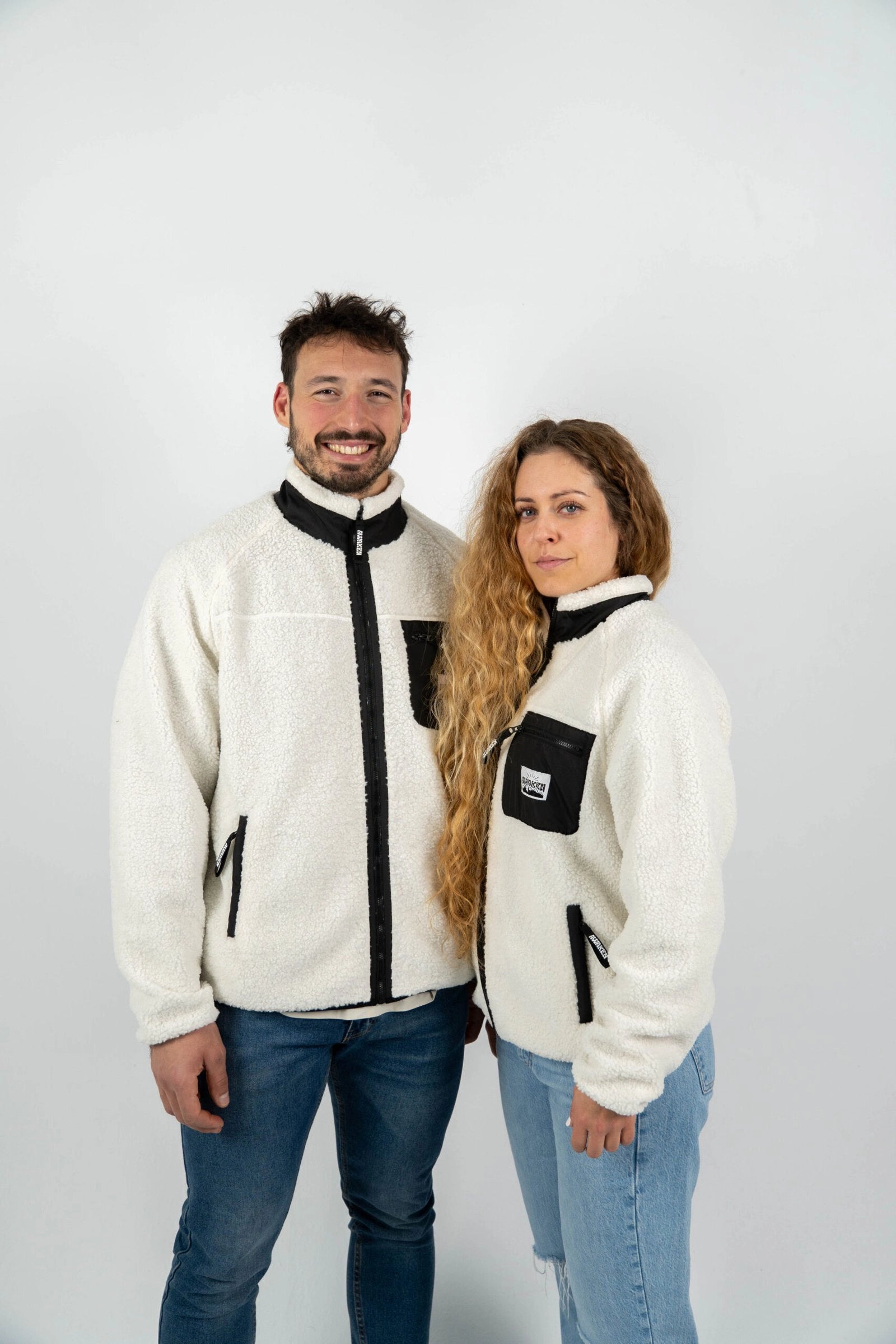 Chaqueta borrego unisex frontal color blanco nieve