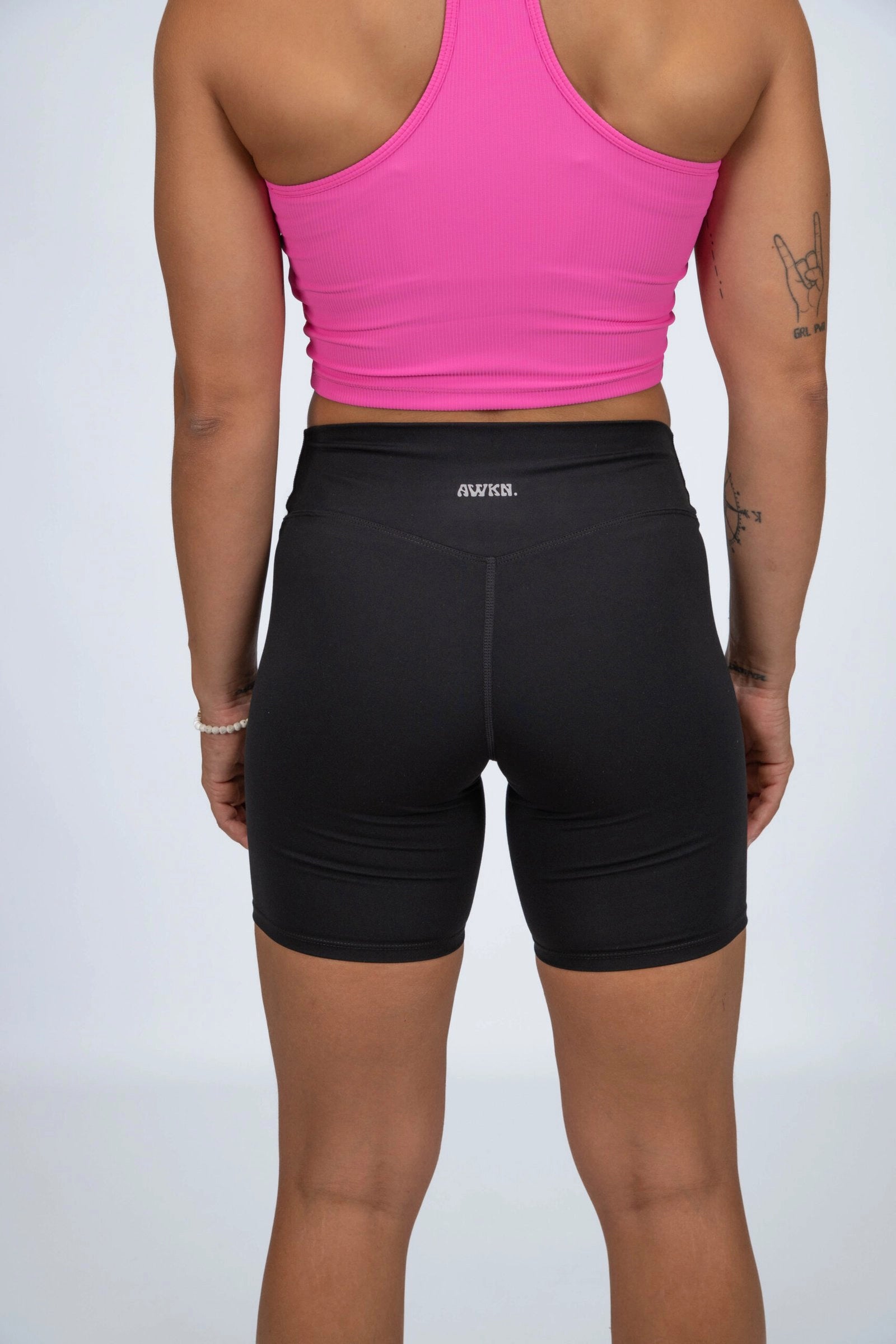 Mallas cortas biker mujer trasera color negro