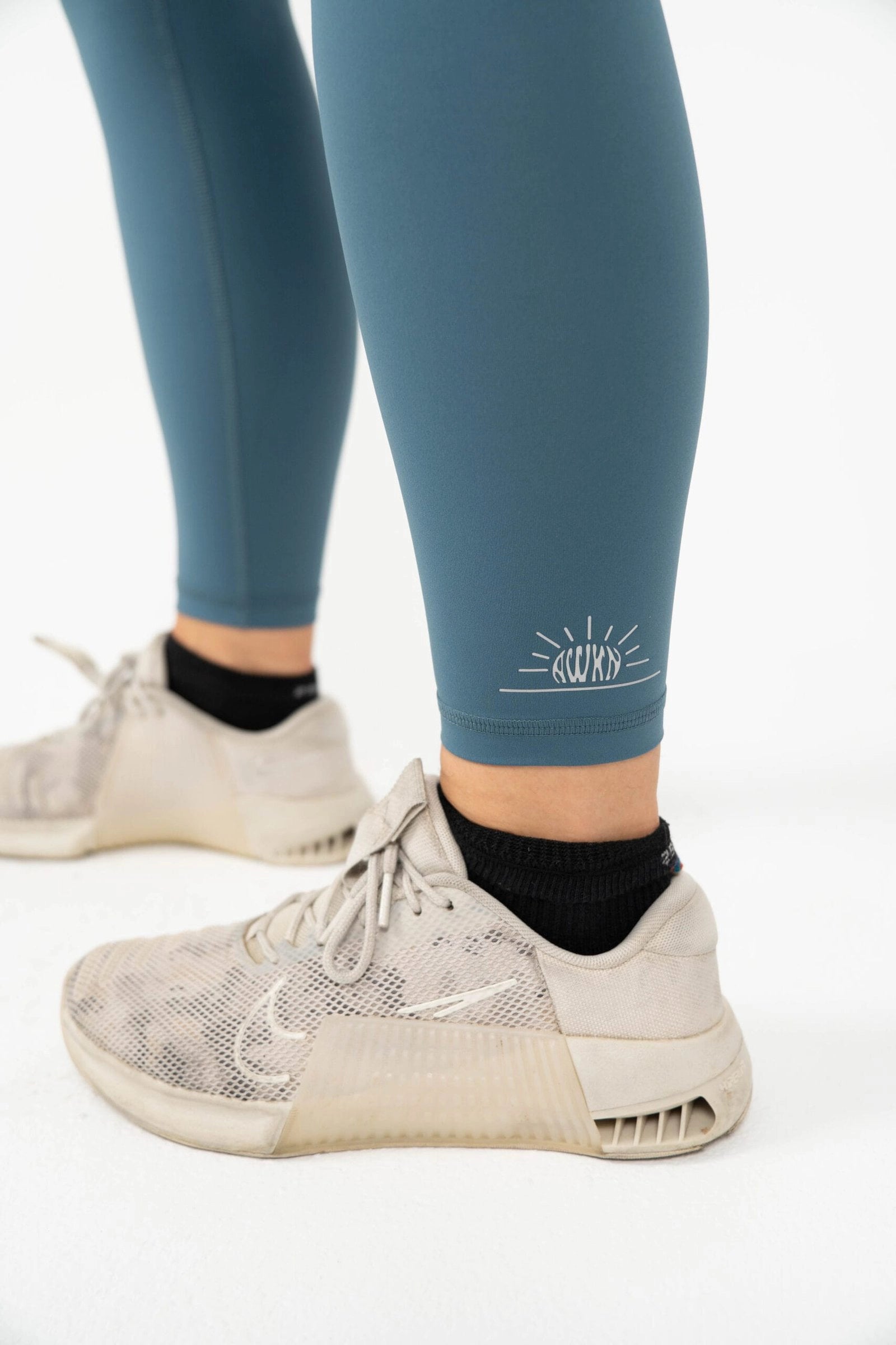 Mallas largas mujer detalle logo color azul RAF