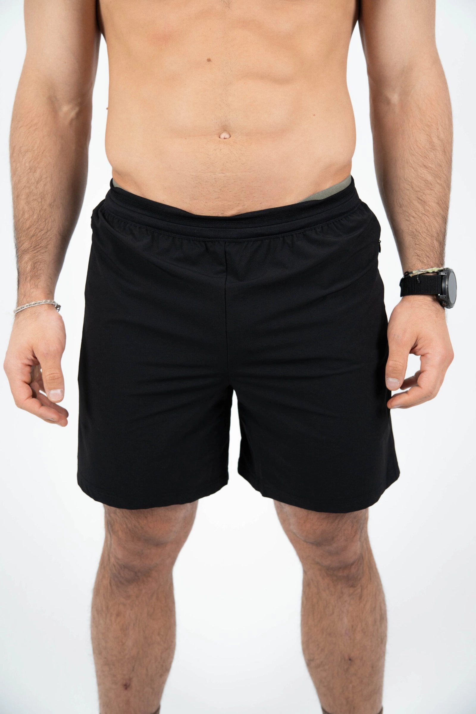 Pantalón corto hombre frontal color negro